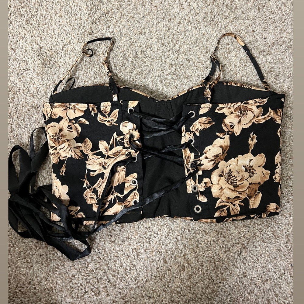 Crop top - Picture 3 of 4